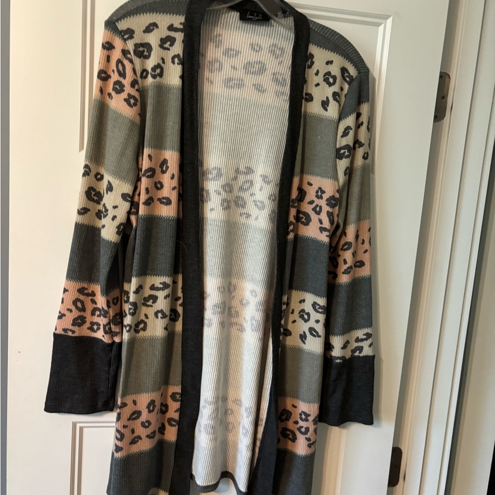 Chic Women's Leopard Patchwork Cardigan